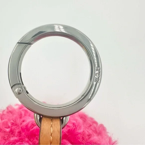 SOLD! MCM FAUX FUR PINK BUNNY BAG CHARM KEYCHAIN - Picture 9 of 10